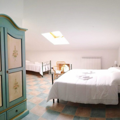 Una-camera-del-Casale-Donna-Mita-1024x804.jpg